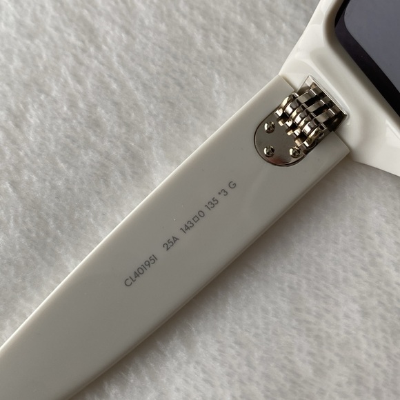 Celine Mask/Shield Wraparound Sunglasses (CL40195I, White/Smoke) - Picture 13 of 16